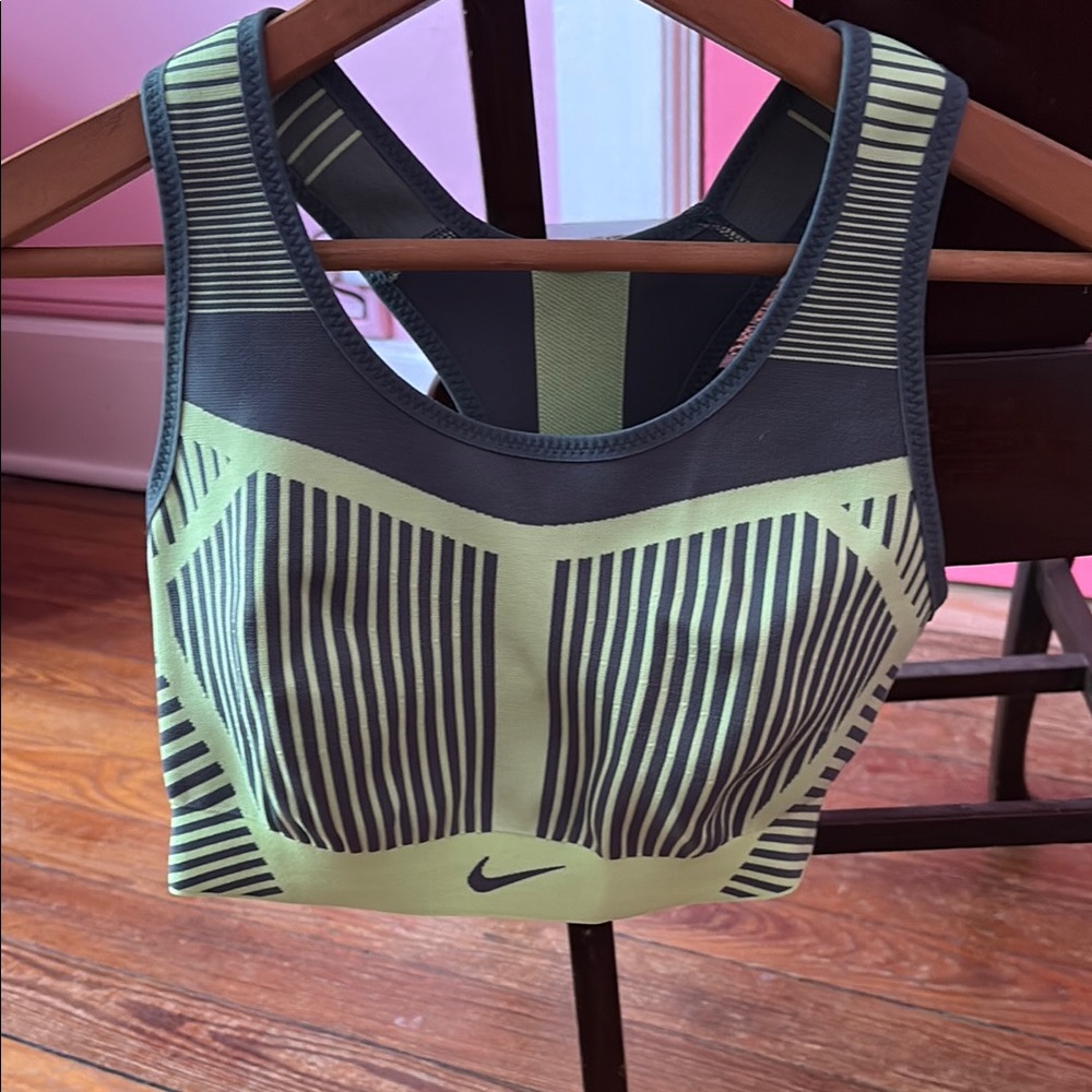 NWOT Nike Green and Black Sports Bra with Striped Design